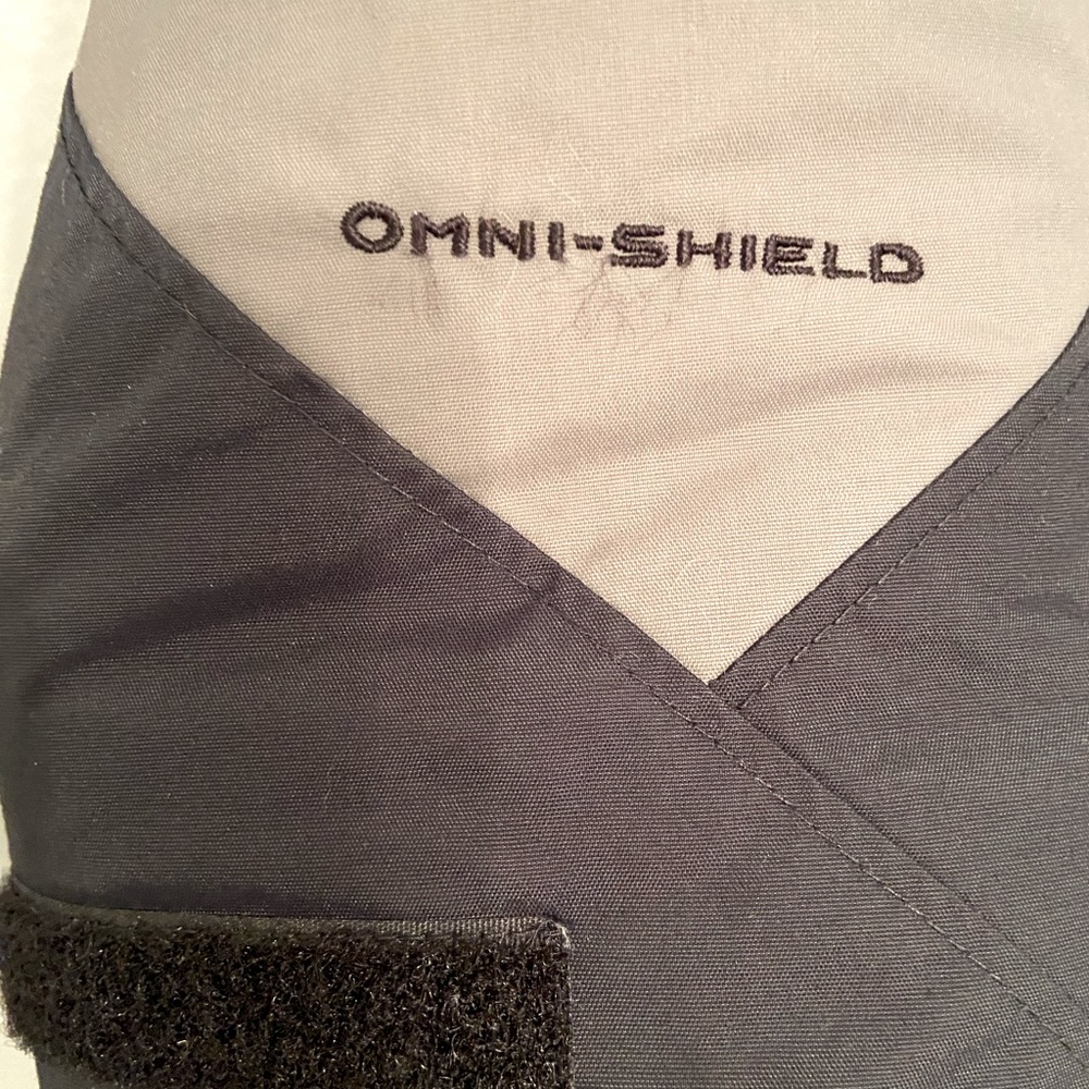 Columbia winter coat - boys / Youth size 18/20 - Picture 7 of 9